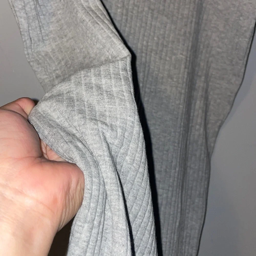 H&M basic gray skirt - Picture 4 of 4